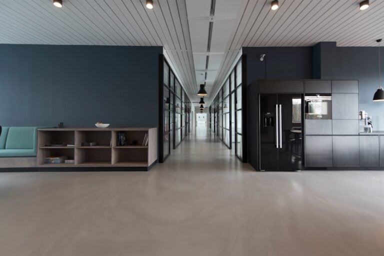 dt jobs office 1 768x513
