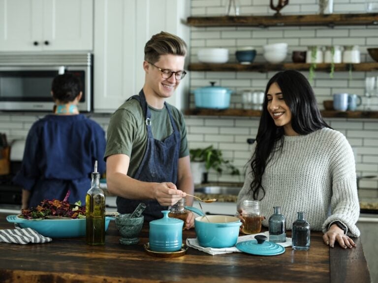 restaurant kitchen 1 768x576